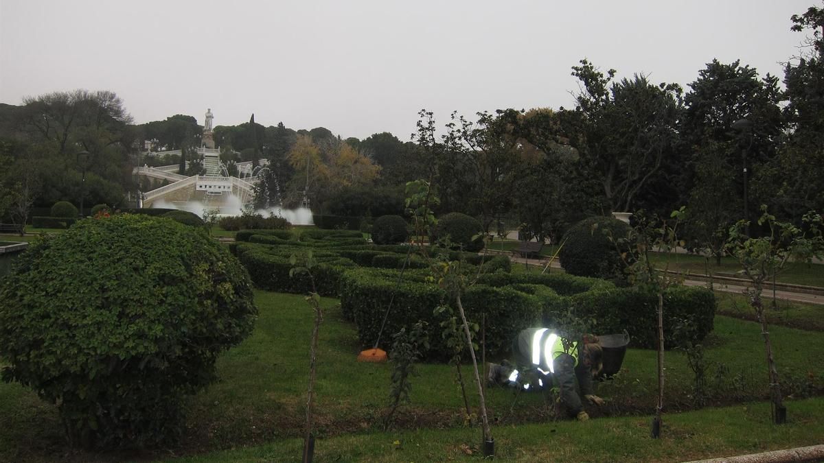 Ocho años con vestuario compartido para hombres y mujeres en Zaragoza: el comité de parques y jardines denuncia a FCC