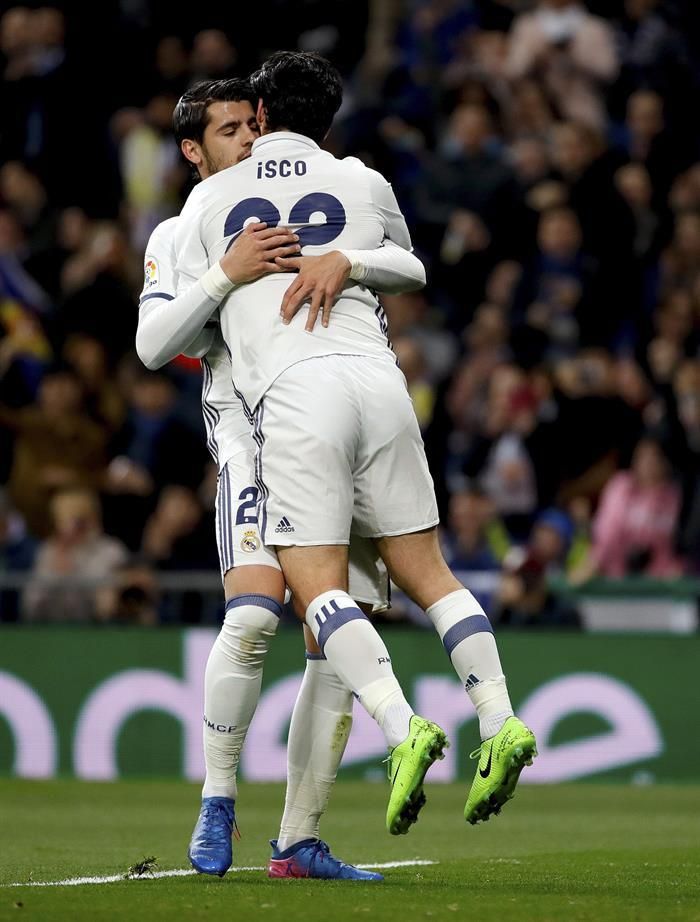 Isco celebra su gol con Morata. EFE/JuanJo Martin