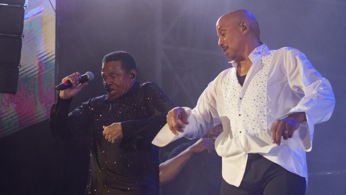 La noche disco triunfa entre los seguidores de Boney M y The Jackson en el MURCIA ON
