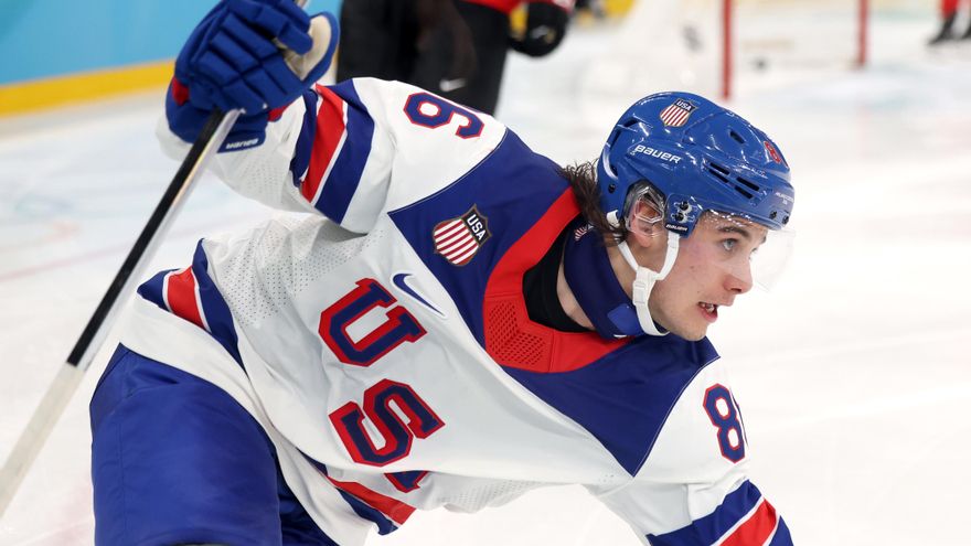 Jack Hughes, el inesperado héroe de Estados Unidos: de perder varios dientes a marcar el gol que vale un oro en hockey hielo