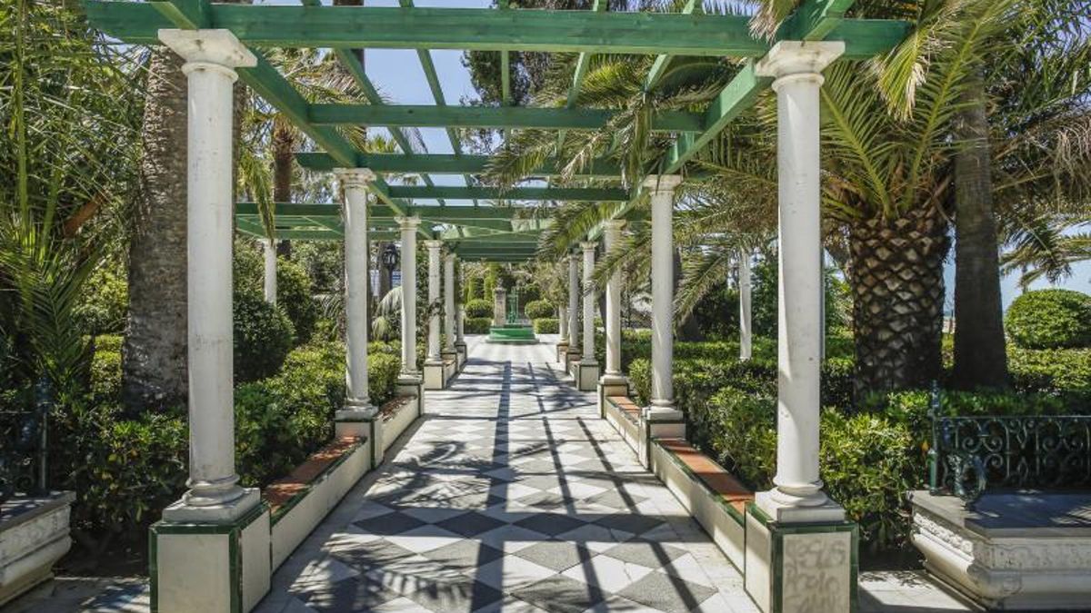 La Alameda Apodaca tiene sus orígenes en el siglo XVII.