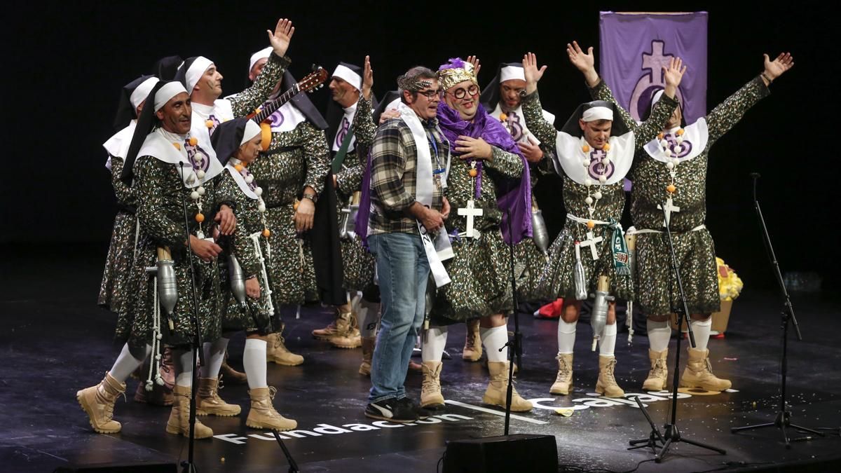 Chirigota Las que van a coger papas