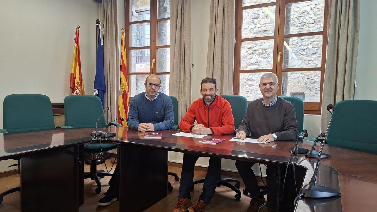 Aínsa y la comarca de Sobrarbe se alían con la Academia Aragonesa de la Lengua para impulsar el aragonés