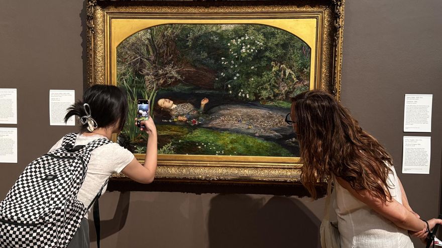 Por qué cientos de fans de Taylor Swift van en masa a visitar este cuadro de hace 100 años en un museo de Alemania