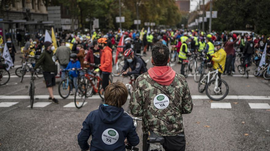 La manifestación ha circulado desde Cibeles hasta Plaza de Castilla para seguir por Bravo Murillo, Joaquín Costa, Manuel Becerra y Alcalá hasta llegar de nuevo a Cibeles.