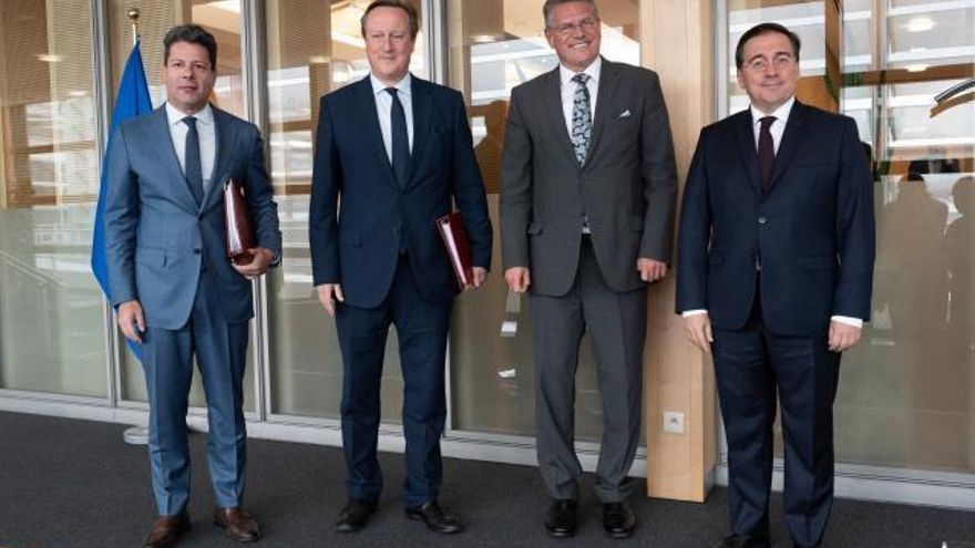 España y Reino Unido constatan "avances importantes" tras otra reunión sobre Gibraltar