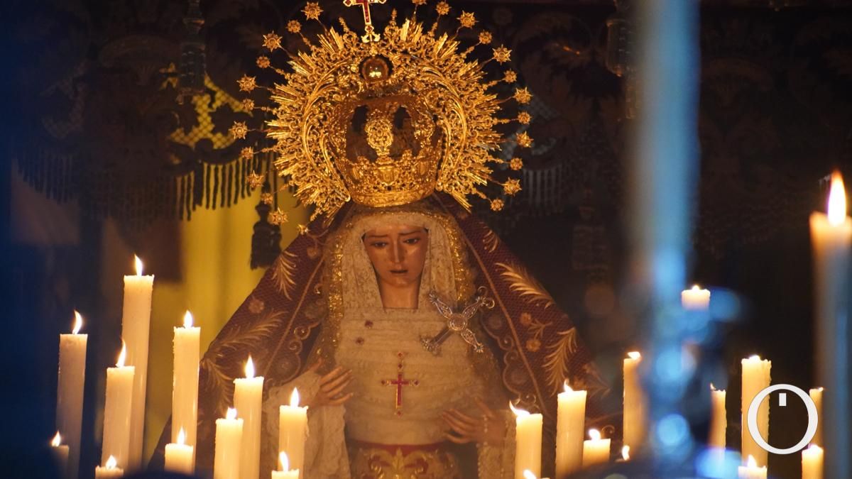 La salida procesional de La Buena Muerte, en imágenes