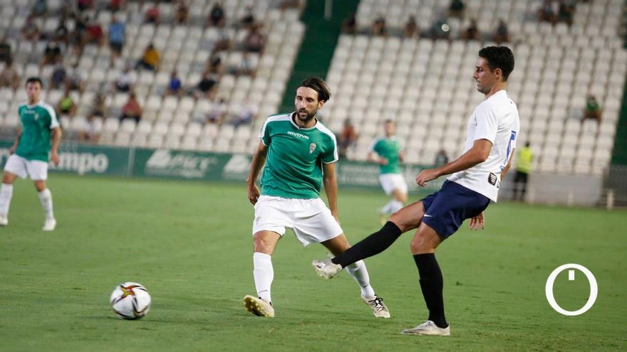 Lance del amistoso entre el Córdoba y el Rayo Majadahonda
