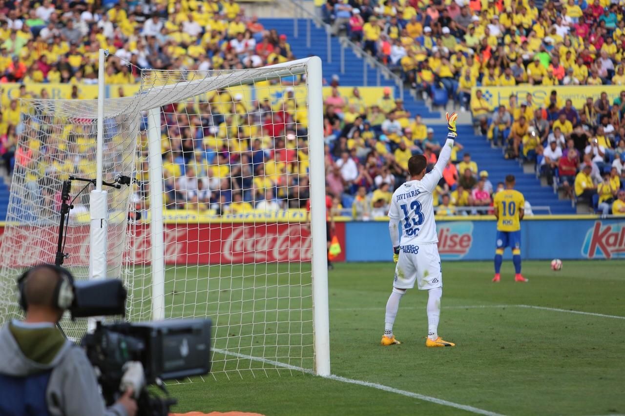 Partido entre la UD Las Palmas y FC Barcelona. Alejandro Ramos.