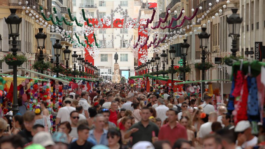 Dos jóvenes denuncian posibles casos de sumisión química tras sufrir pinchazos en la Feria de Málaga