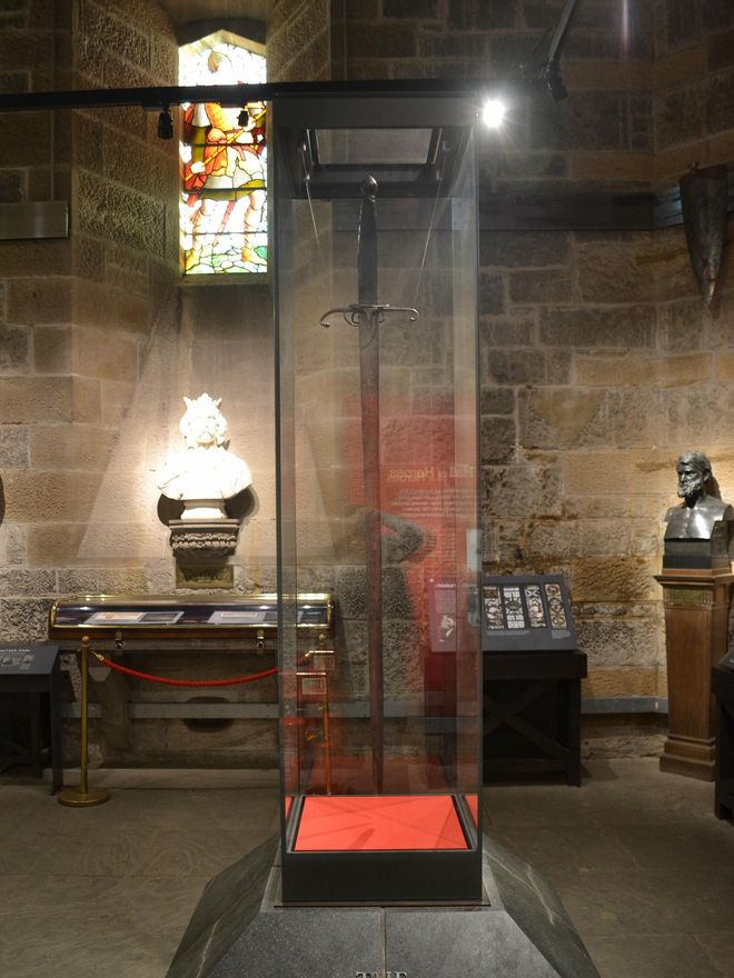 Reliquia nacional. Espada de William Wallace en su monumento de Stirling.