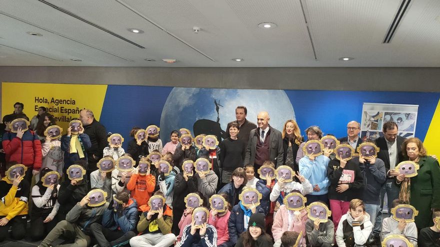 "¿Cuándo va a llegar la primera mujer a la Luna?": ciencia, igualdad y menores se dan la mano en Sevilla