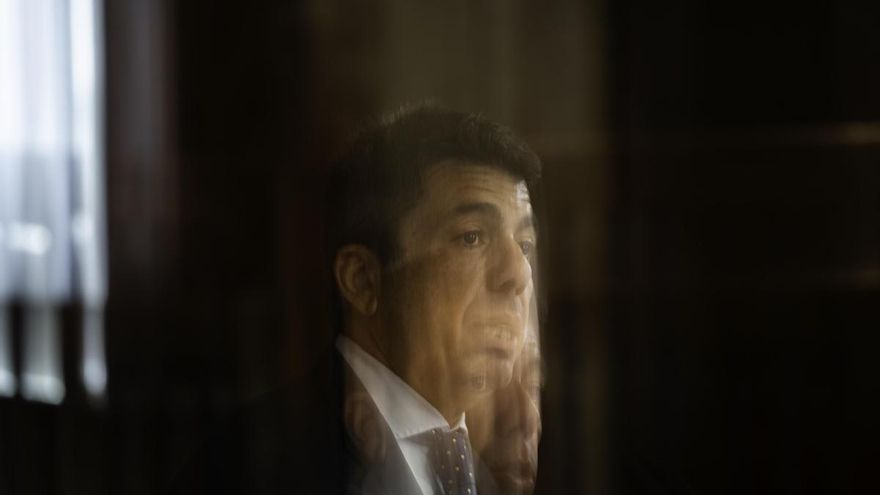 Mazón, a thousand and one lies about Dana for a year without an alibi