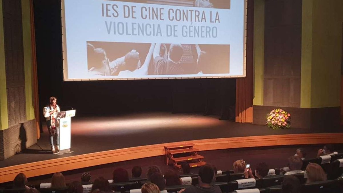 Isabel Gil Rosiña en el acto de Montijo