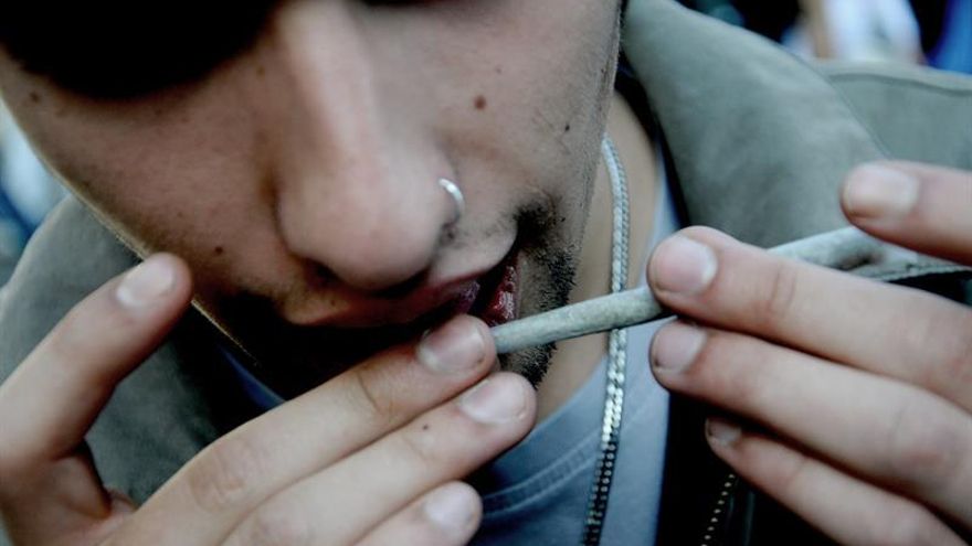 El consumo de marihuana en los adolescentes de EE.UU. superó al de tabaco en 2016