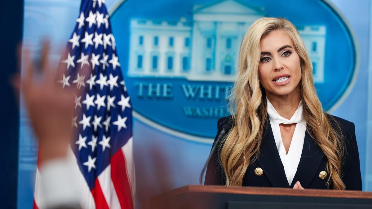 Trump deja caer a Zacharia, su nueva portavoz, y afirma que debería reconsiderar seguir en el puesto: "Yo me lo replantearía"