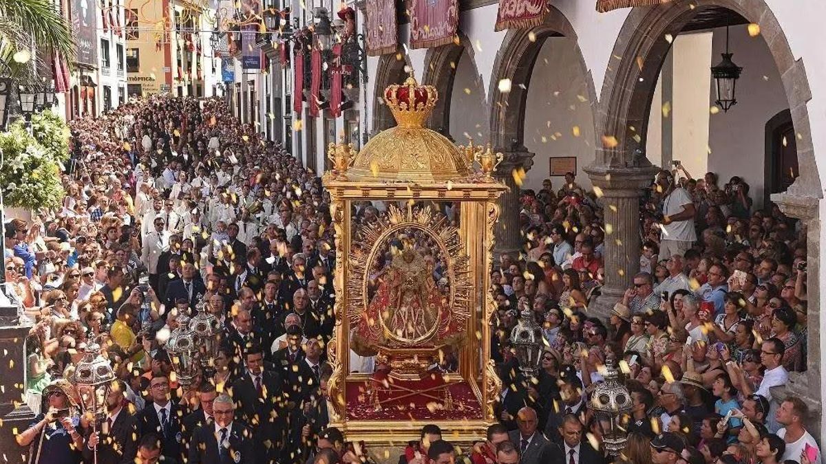 Las sociedades civiles de Santa Cruz de La Palma proponen incorporar un acto de homenaje a los creadores de La Bajada en las Fiestas Lustrales