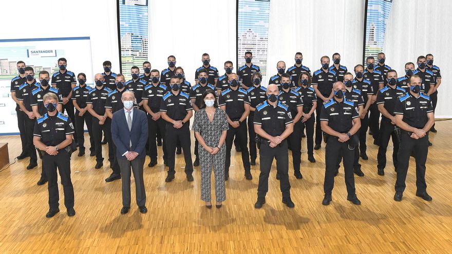 Toma de posesión de los 36 policías locales que se incorporaron al Cuerpo en septiembre de 2021.- Archivo