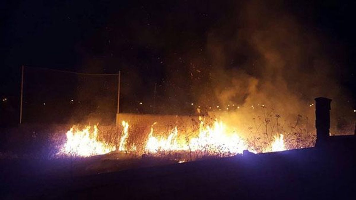 Imagen de un incendio en el barrio del Guadalquivir.