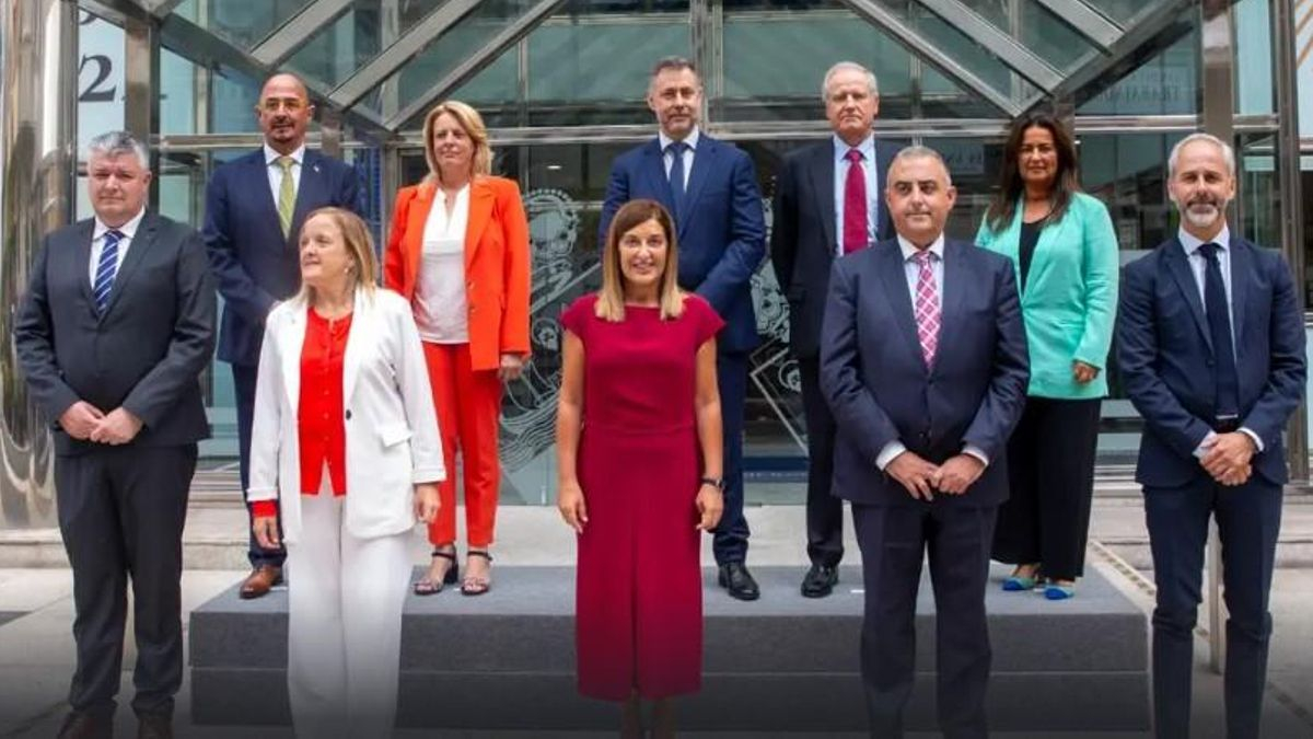 El PRC denuncia que el nombramiento del nuevo consejero "incumple la ley" porque rompe la paridad del Gobierno de Cantabria