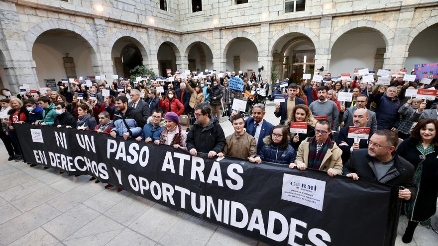 Acto por el Día Internacional de las Personas con Discapacidad en el Parlamento de Cantabria