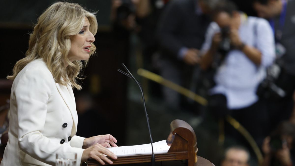 La líder de Sumar y vicepresidenta del Gobierno en funciones, Yolanda Díaz, interviene en el pleno de investidura de Pedro Sánchez.
