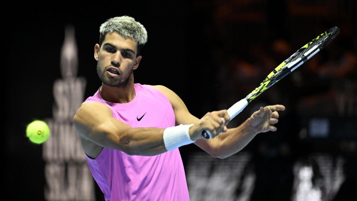 El español Carlos Alcaraz durante su partido de semifinales en el Six Kings Slam 2025