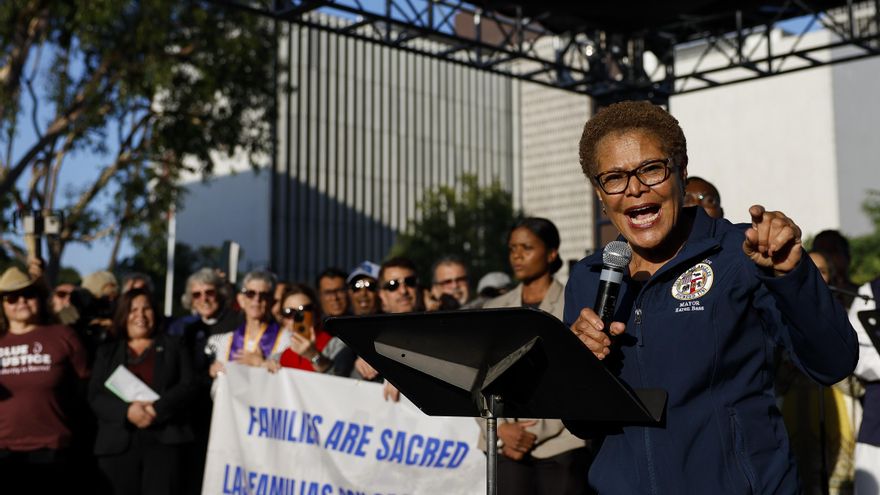 La alcaldesa de Los Ángeles levanta el toque de queda en el centro de la ciudad