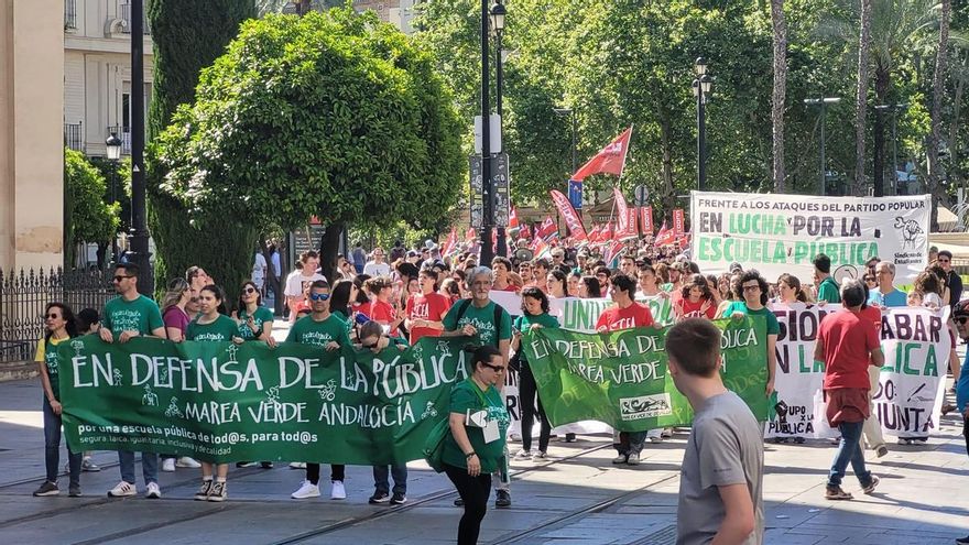 La Marea Verde apenas logra movilizar a 400 personas contra la "privatización" de la educación pública en Andalucía