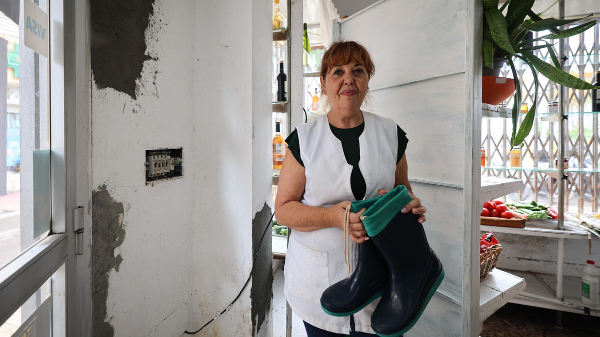 “Està tothom com a boig posant silicona”: les pluges deixen pèrdues d'un milió en petits negocis d'Eivissa