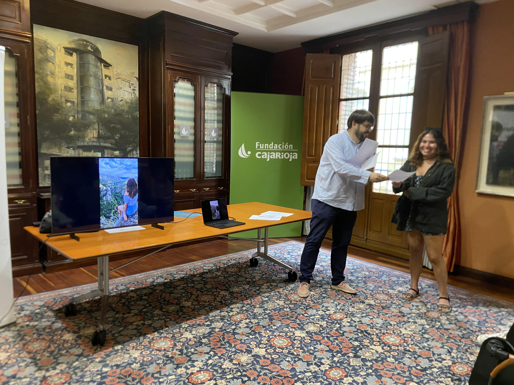 La entrega de premios del concurso de fotografías de verano Disfruta La Rioja