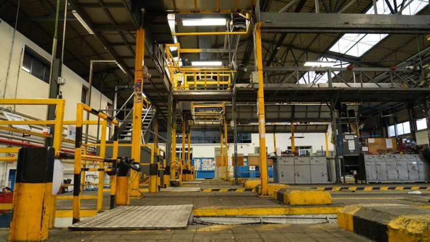 Almeida privatizará la cochera de EMT de la que desplaza a 1.240 empleados por una obra sin avances desde hace tres años