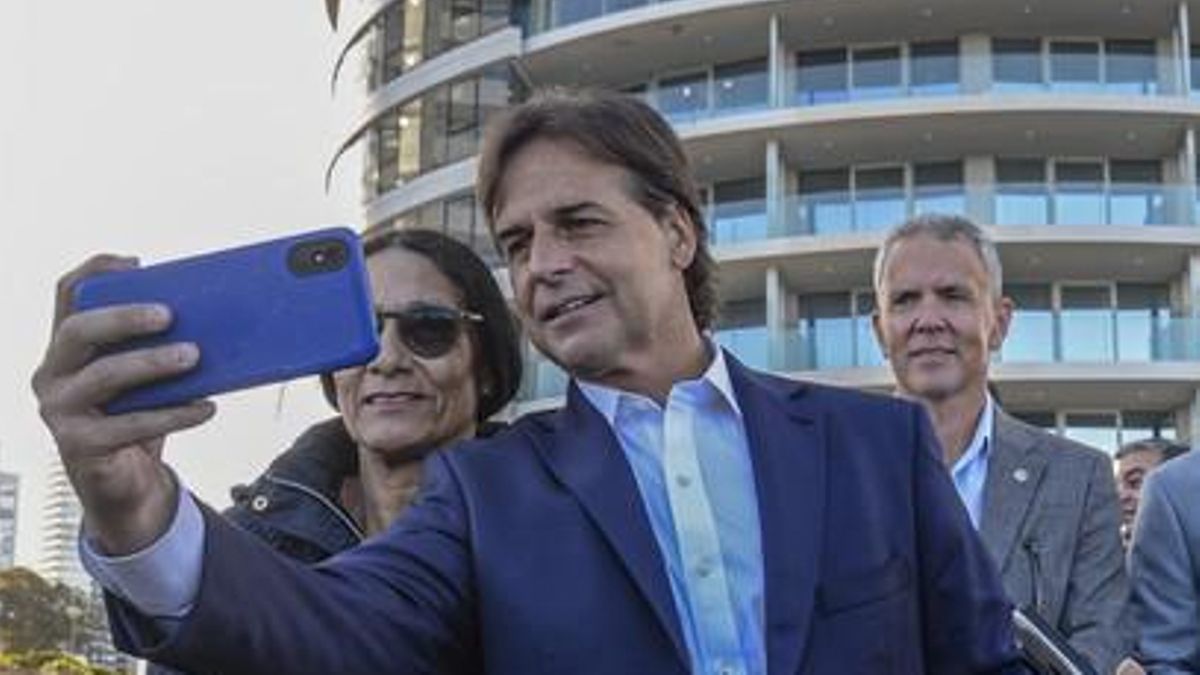 Un empresario de Punta del Este confirmó que Adorni brindó una charla ante empresarios durante la "escapada" de carnaval