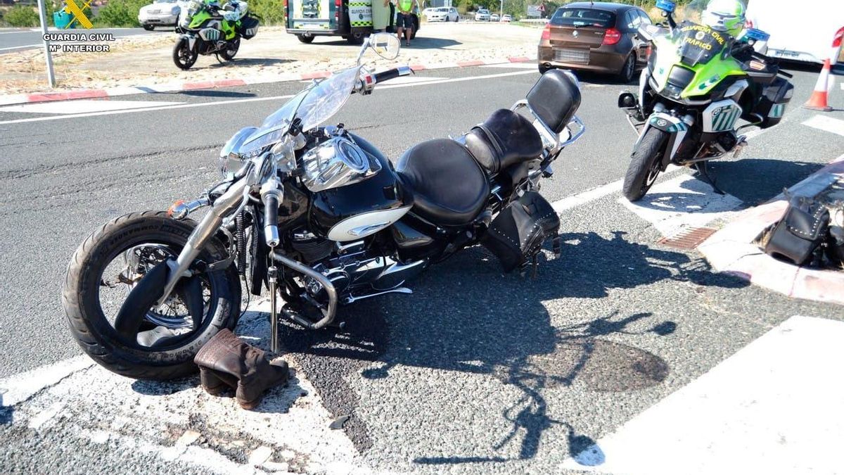 Herido grave un motorista de 70 años tras chocar contra una autocaravana en Haro: ha sido trasladado a Vitoria