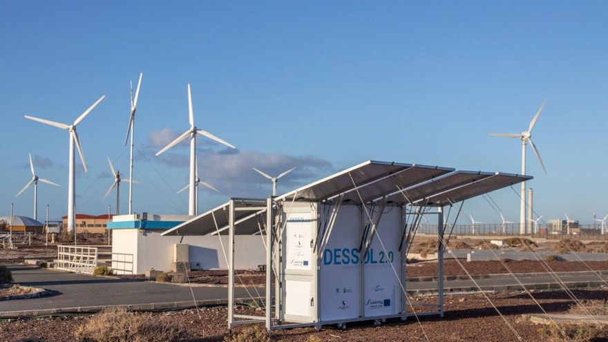 Sistema de desalación portátil y autónomo.