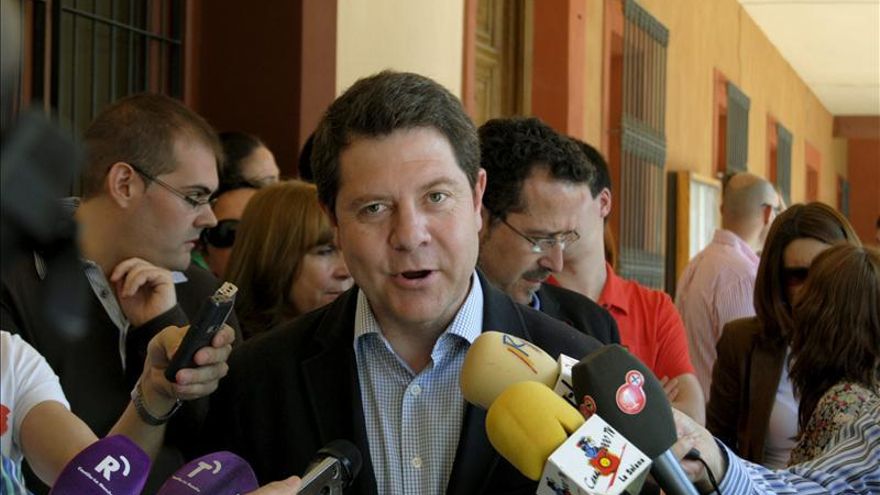 Page cree que el PSOE tiene "mucho banquillo" y que Rubalcaba no estorbará