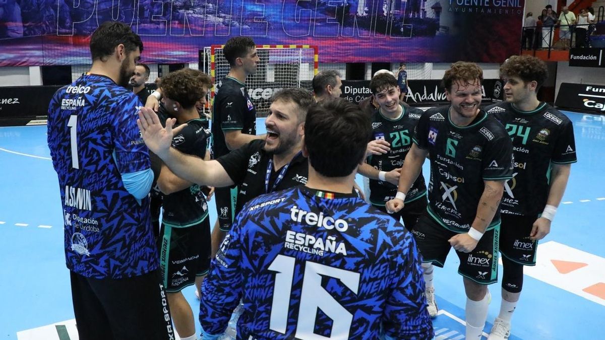 Celebración del Ángel Ximénez tras su empate contra Logroño