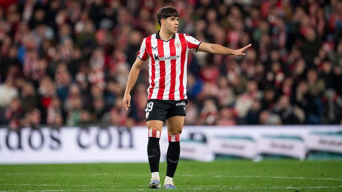 Eder García, durante un partido con el Athletic Club en LaLiga EA Sports