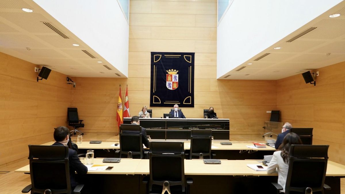 Las Cortes convalidarán mañana la subida salarial para 90.000 empleados públicos de Castilla y León
