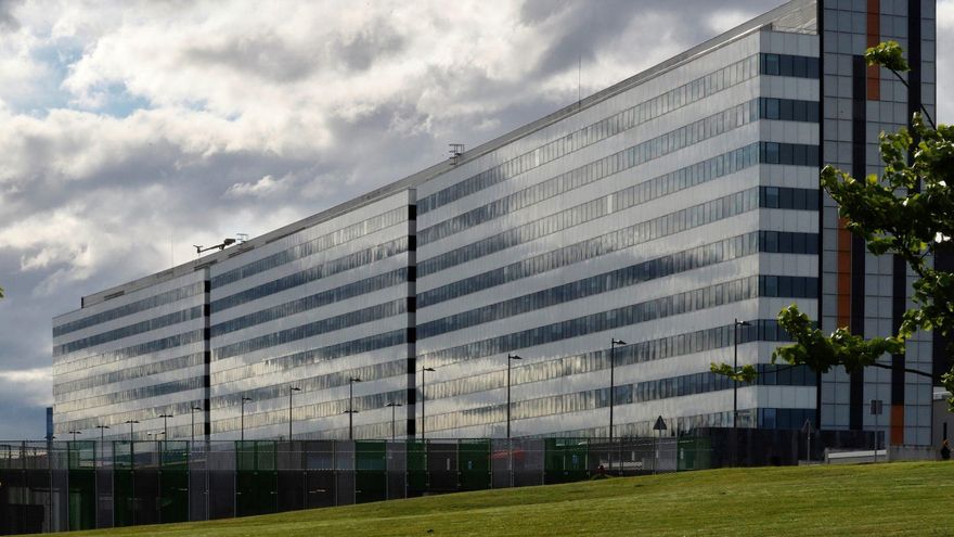 Detenido en Oviedo un joven de 19 años acusado de acuchillar a su novia y golpear a su propia madre