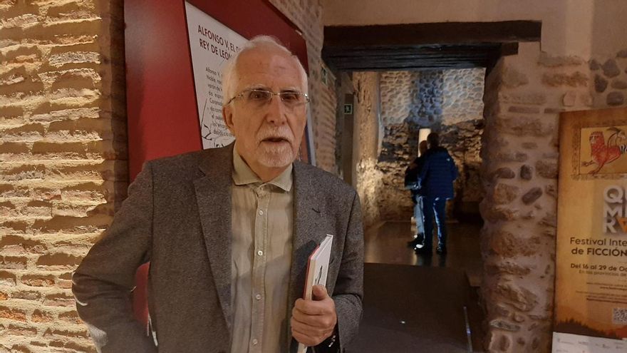 Luis Mateo Díez, escritor: “Estamos invadidos por una realidad demasiado apabullante y eso limita lo imaginario”