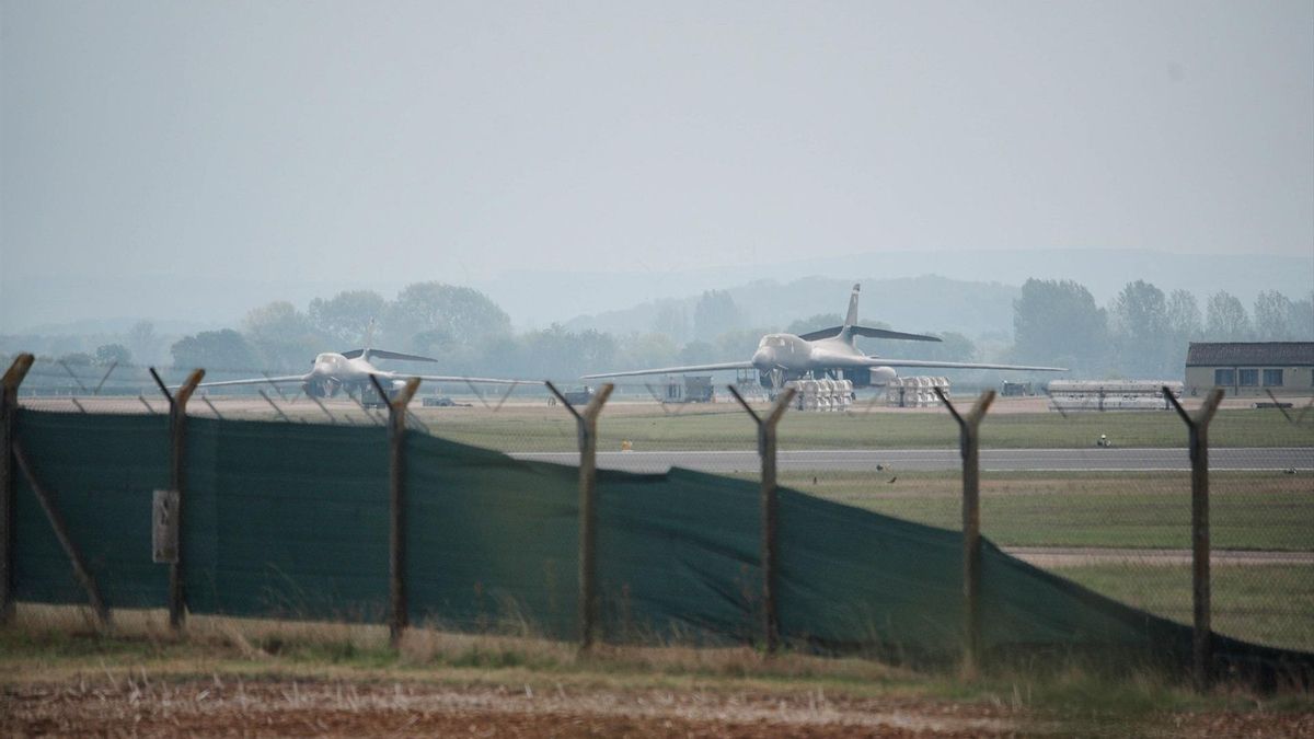 El Reino Unido investiga la conexión con Irán de cinco detenidos cerca de una base militar