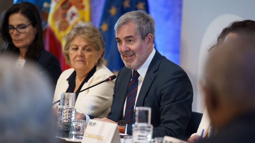 Clavijo denuncia ante la comisaria Ferreira que Canarias se siente sola ante inmigración