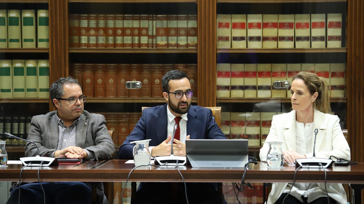 El diputado de AHI, Raúl Acosta, presidente de la comisión de investigación sobre el material sanitariuo durante la pandemia