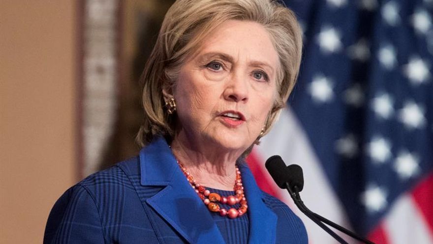 Hillary Clinton afirma que EE.UU. pasa por una verdadera crisis de democracia