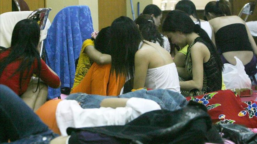 EE.UU. añade a China y a Rusia a su "lista negra" de tráfico de personas