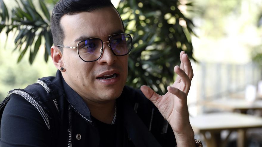 El cantante colombiano de música popular Yeison Jiménez fallece en accidente de avioneta