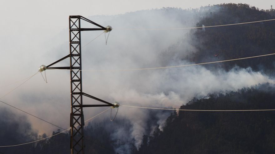 El incendio de Arico tras el tendido eléctrico