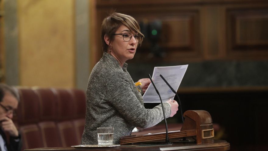 Una juez suspende cautelarmente la retirada del monumento franquista del Ebro