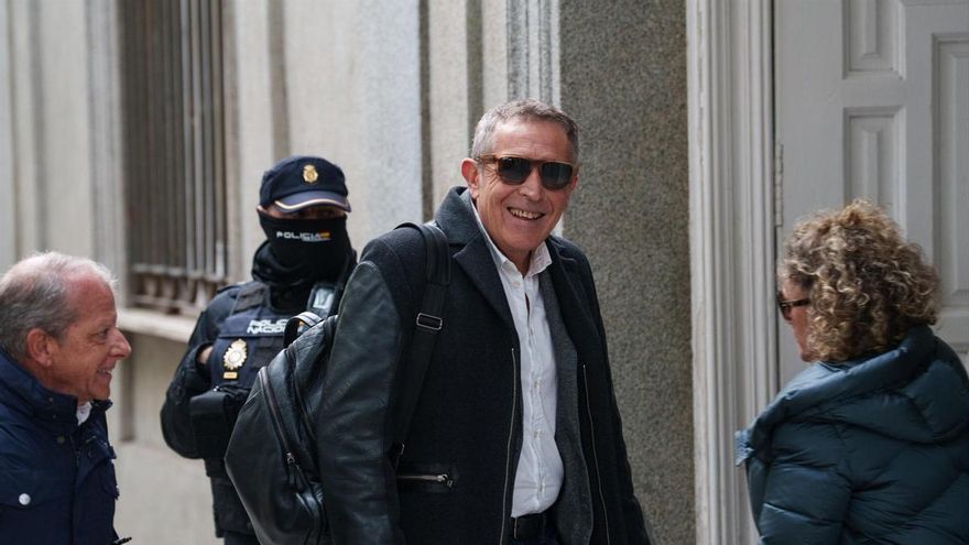 El periodista de Cadena SER Miguel Ángel Campos Peñarroja, a su llegada a la cuarta jornada del juicio al fiscal general del Estado, en el Tribunal Supremo